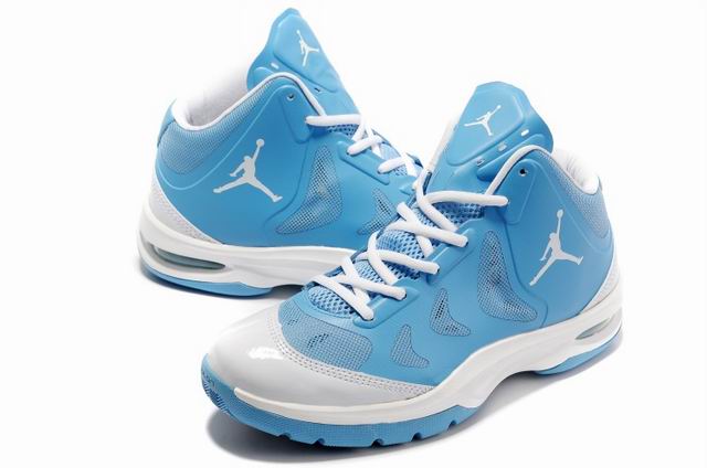 Jordan Play In These II shoes blue