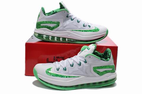 Lebron XI Low shoes red green