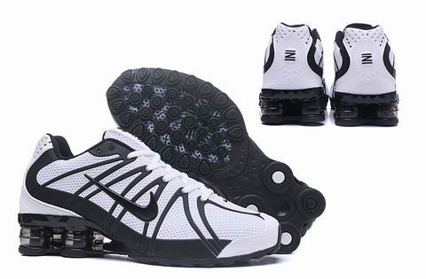 Nike Air Shox OZ shoes white black