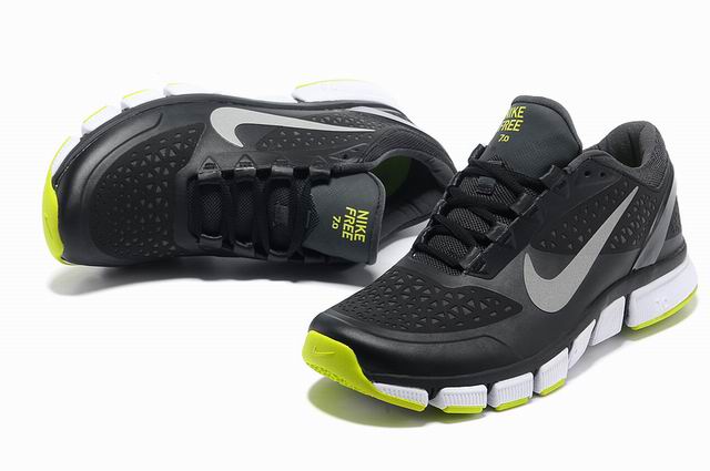 Nike free Trainer 7.0 shoes 524311-031 shoes black white green
