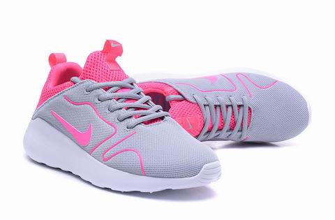 women Nike kaishi 2.0 grey pink